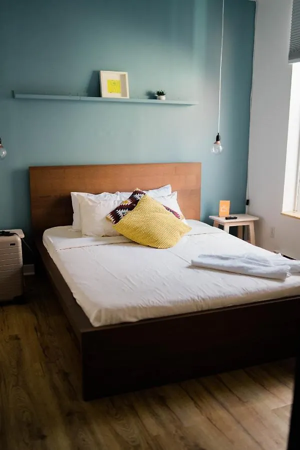 Auberge Saintlo Montreal Hostel 0*,  Canada