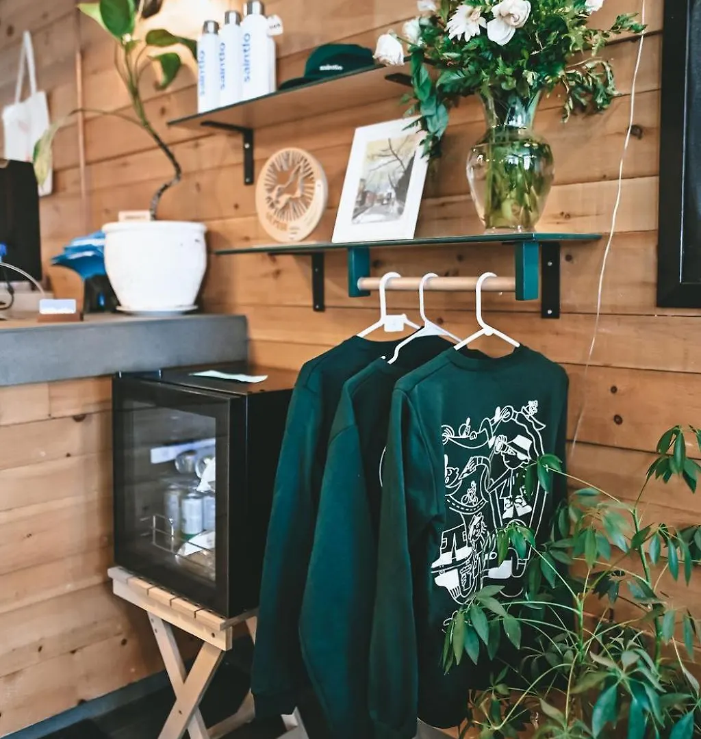 Auberge Saintlo Montreal Hostel Canada