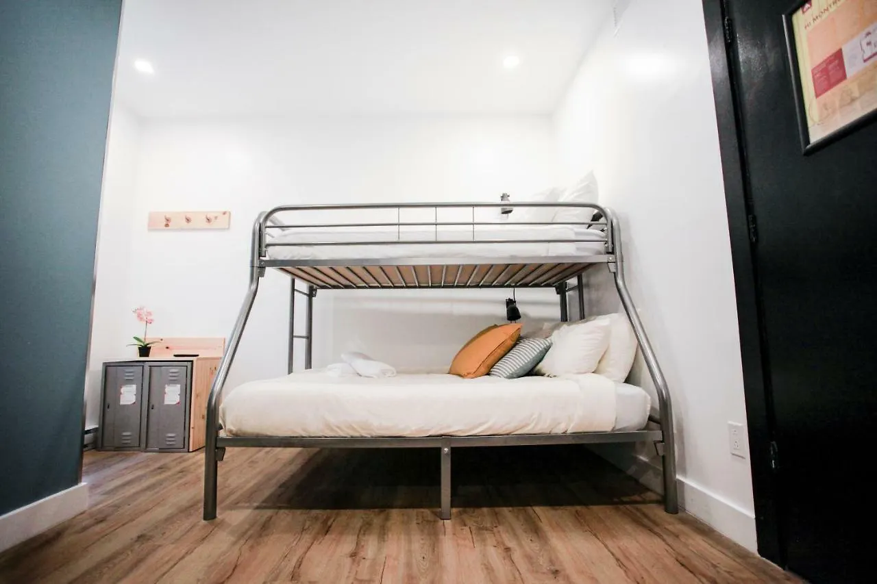 Auberge Saintlo Montreal Hostel 0*,  Canada