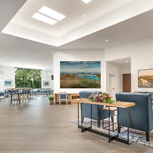 *** Hotel Coast Tsawwassen Canada
