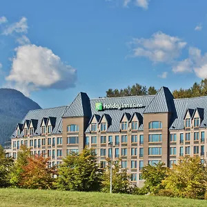 **** Hotel & By Ihg Canada