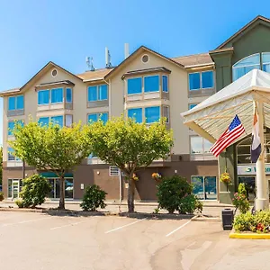 *** Hotel Sandman Canada