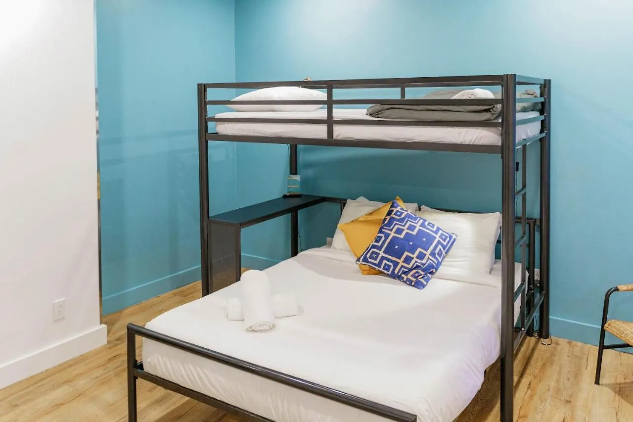 Auberge Saintlo Montréal Hostel 0*, Montreal