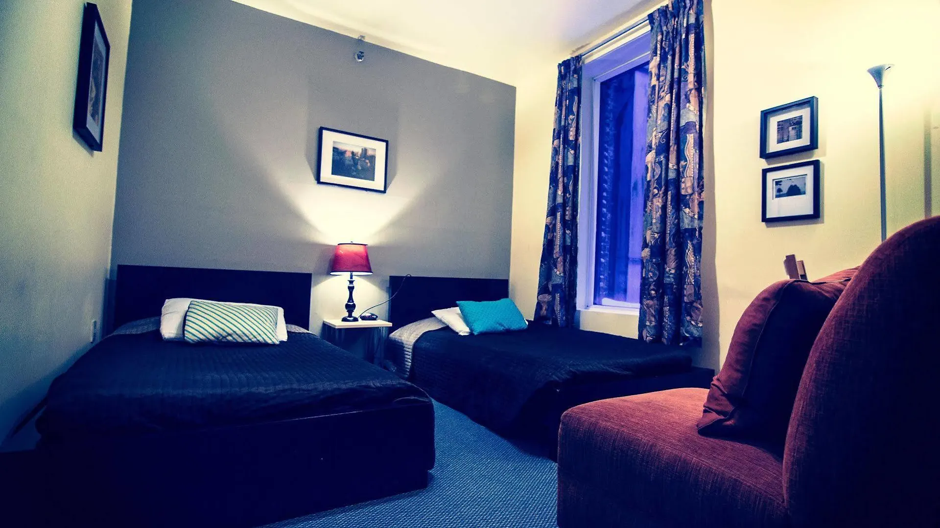 Auberge Saintlo Montréal Hostel Montreal