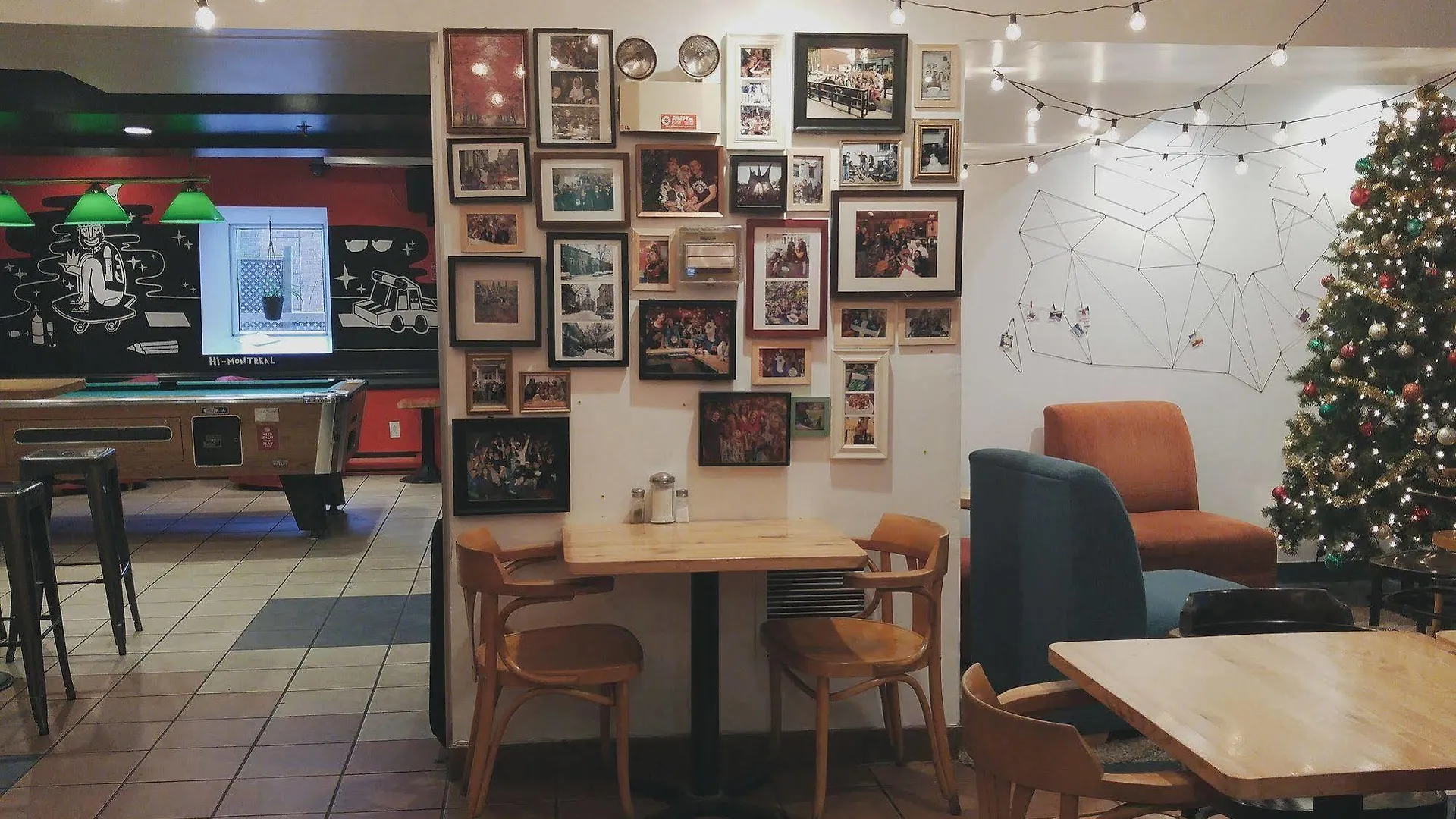 Auberge Saintlo Montréal Hostel  Montreal